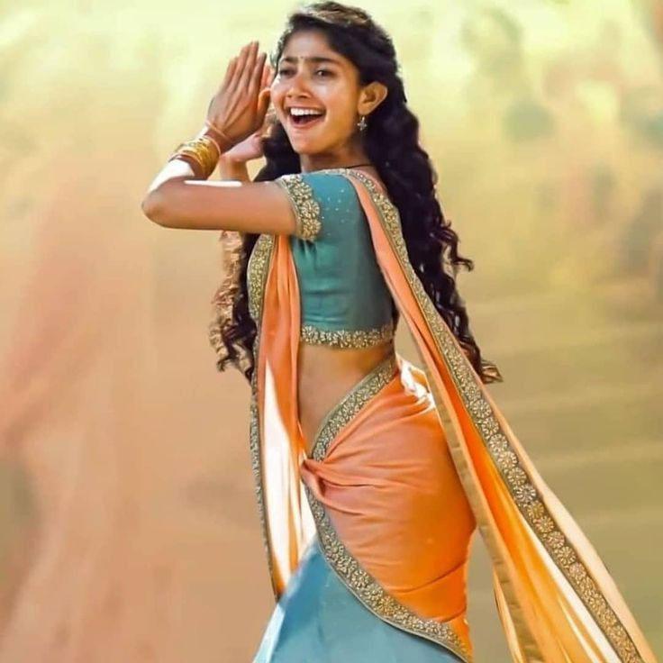 Star actress surprises all in a theatre