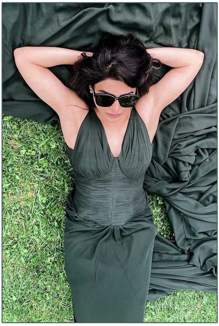Samantha Costly Style Statement With Expensive Gown