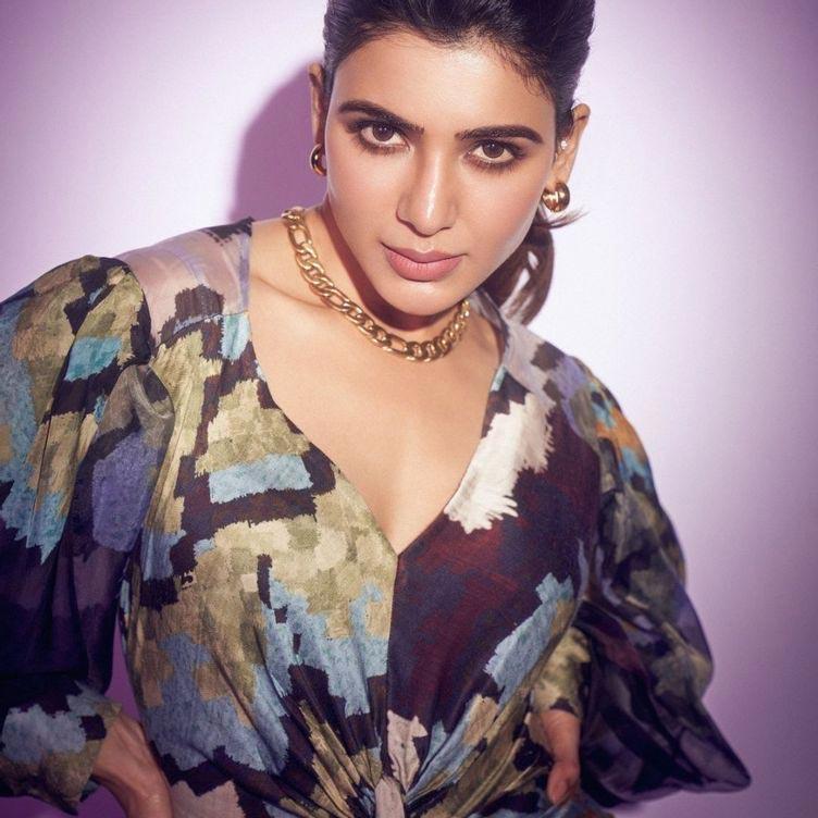 Voluptuous Samantha takes on media vultures