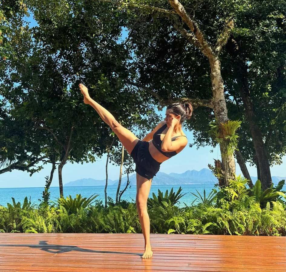 Samantha Revealed Her Weight With A Workout Picture