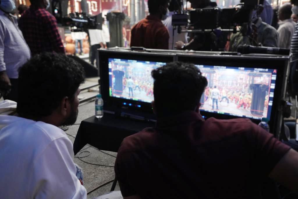 SVP: Mahesh Babu's mass blast