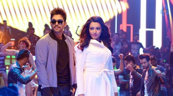 Sarrainodu Day 1 AP, TS Shares