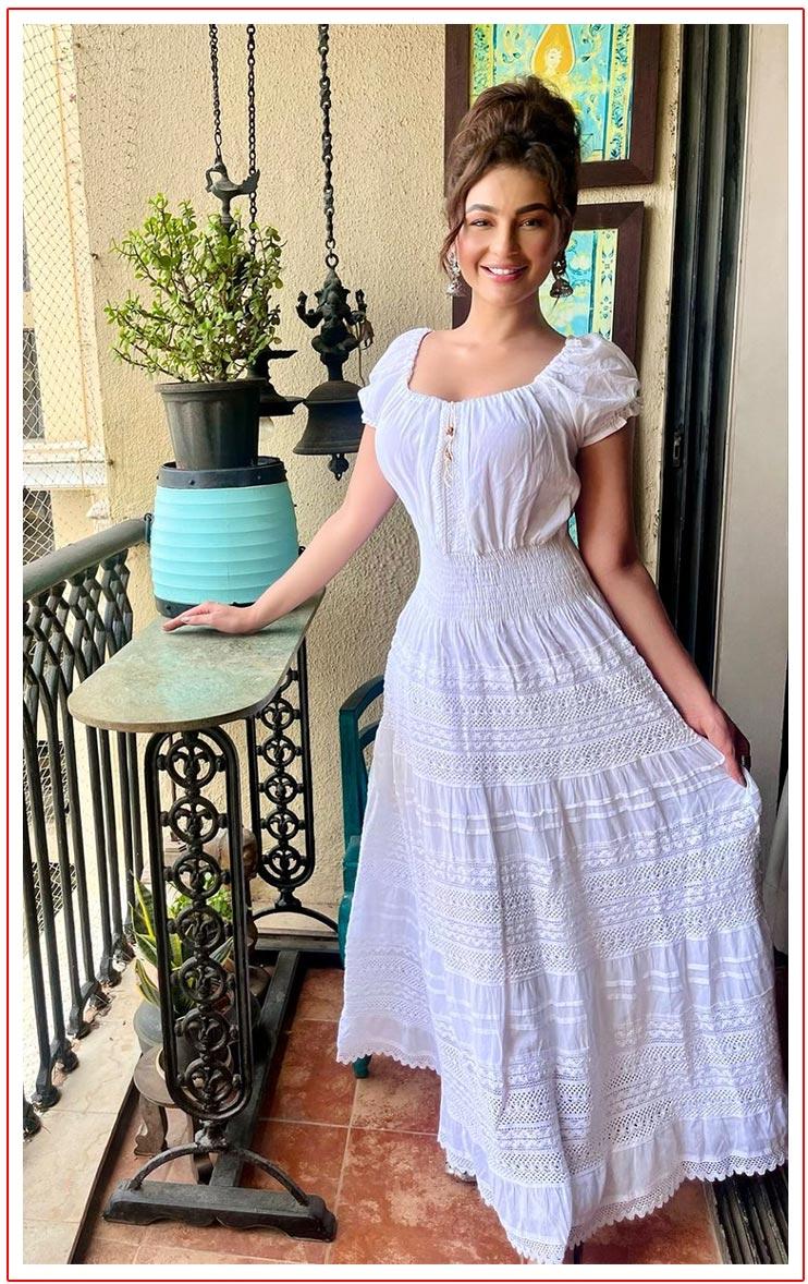 Seerat Kapoor Flashes Killer Smile