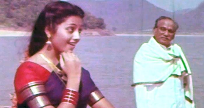 Prati Roju Pandaage &amp; Seetharamayya Gari Manavaralu: Difference
