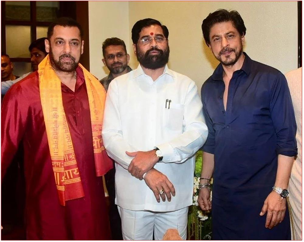 Shah Rukh Khan-Salman Khan Meet Maharashtra CM