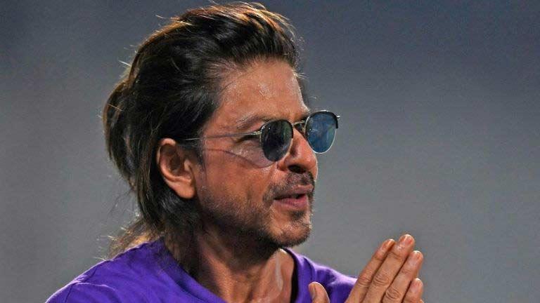 Bollywood Badshah Shah Rukh Khan admitted in Hospital