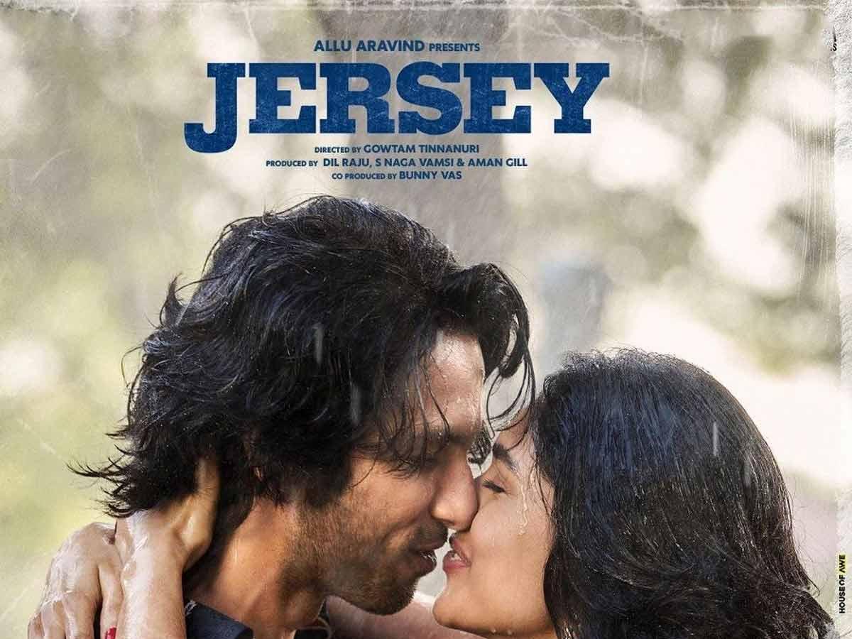 Shahid Kapoor's Jersey avoids clash