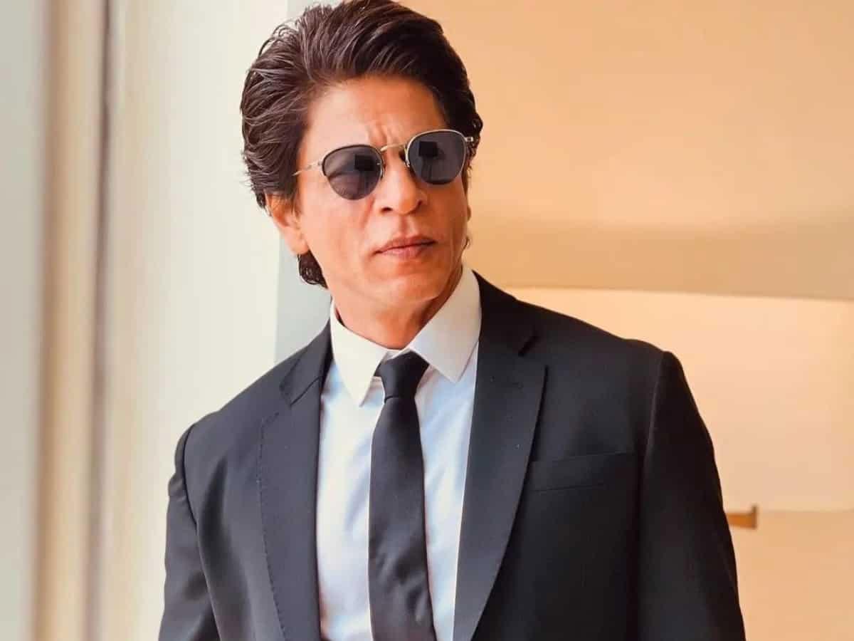31 Years Of Shahrukh As An Actor, His Reaction