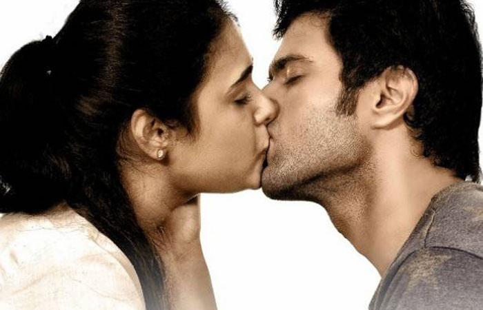 Shalini Shocking Retort on Kissing Scenes