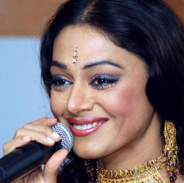 47 Years Heroine Finally Marrying!