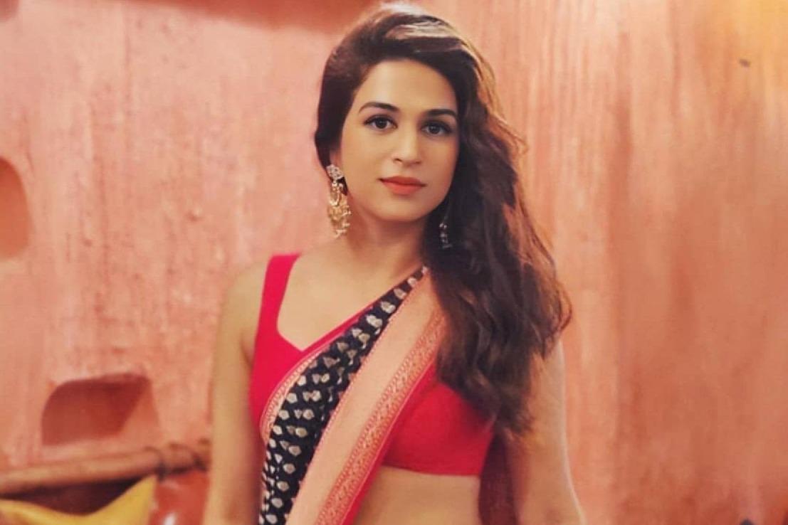 Shraddha Shakes Belly To 'Butta Bomma'