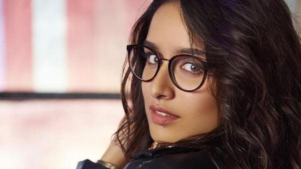 Prabhas Heroine Dating Photographer!