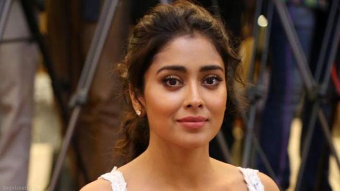 Shriya Not To Sell Herself