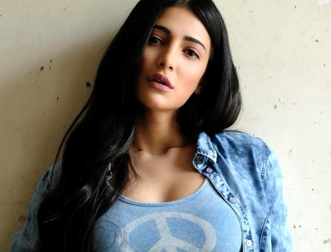Shruti Haasan takes a nosedive