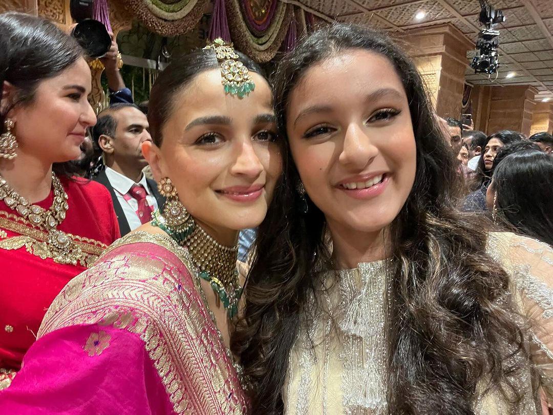 Sitara, Alia Bhatt Pics Became Viral In Internet