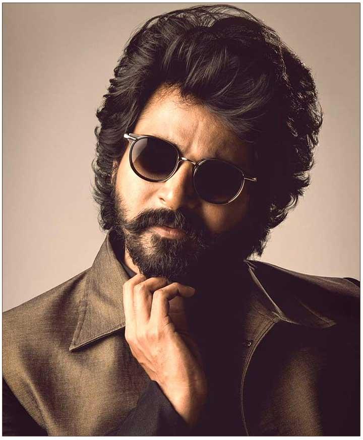 Sivakarthikeyan next to on the floors in this time period