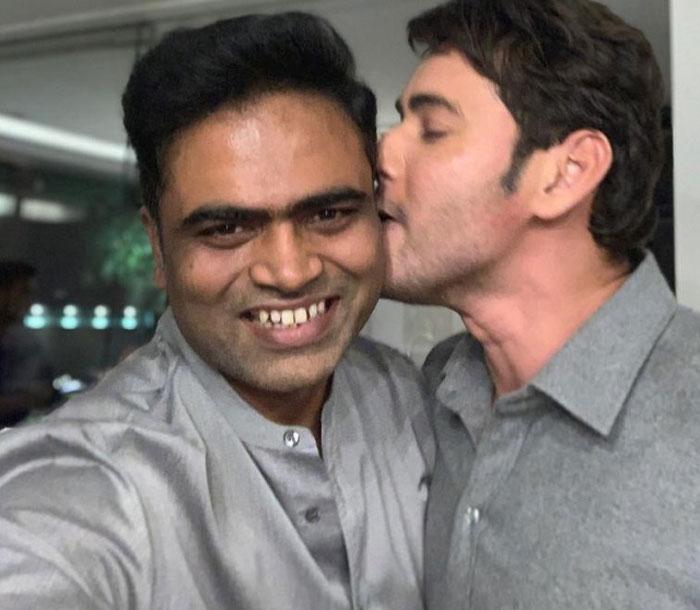 Top Director about Mahesh Kiss to Vamsi