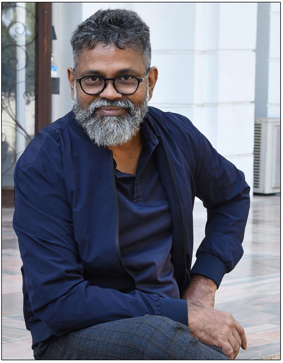 Sukumar Throws His iPhone In A Fit Of A Rage On The Sets Of Pushpa 2 The Rule