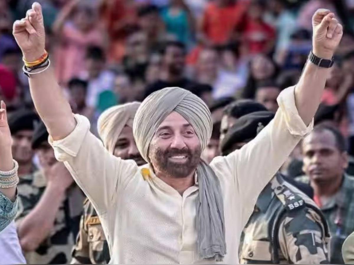 Sunny Deol as  Hanuman in Ramayan..