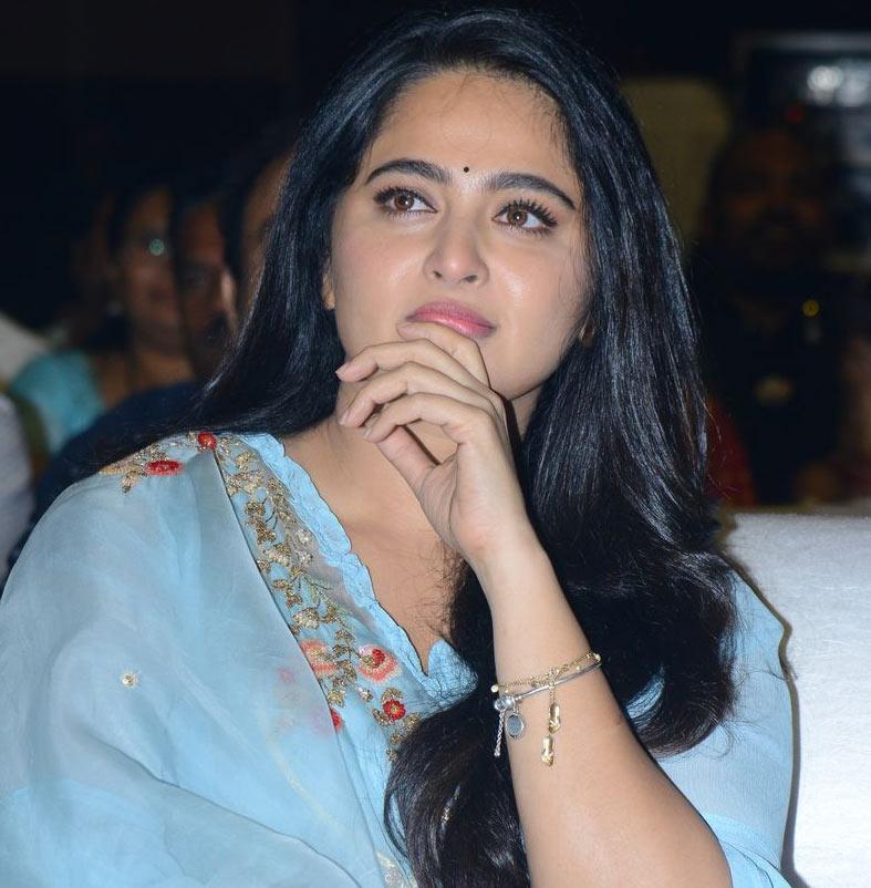 Anushka's special in Santosh Soban's project