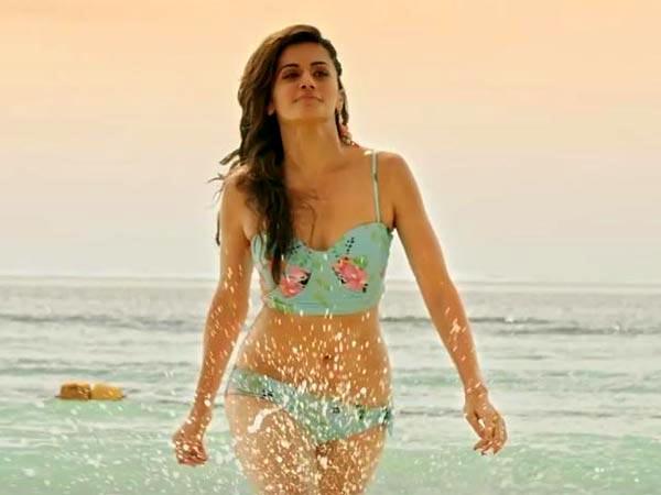Taapsee, Remove Remaining Clothes!