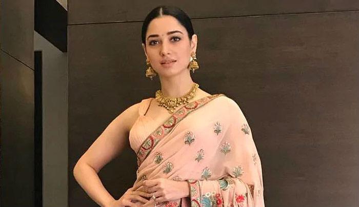 Manikarnika Row: Tamannaah Balancing Act