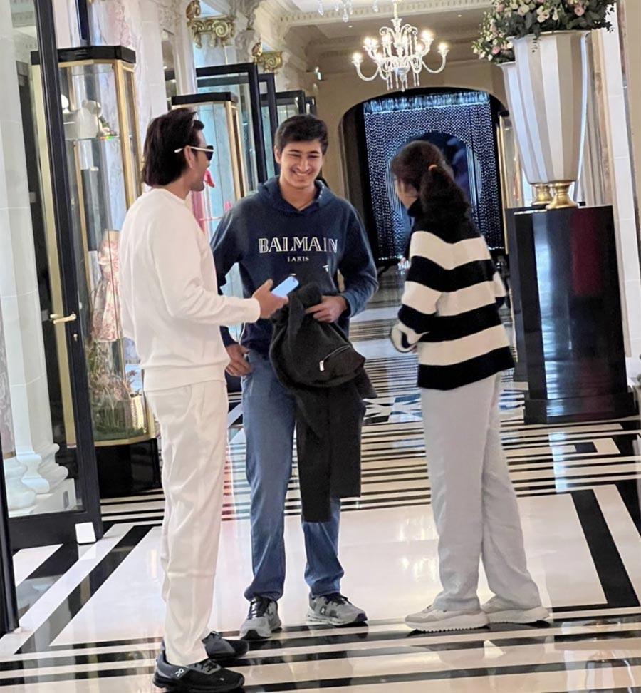 Three Musketeers Mahesh, Gautam and Sitara tease all