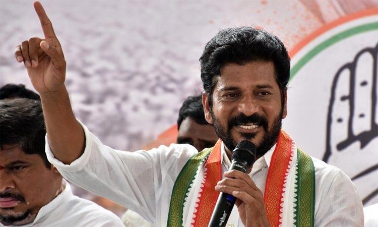 Congress politicians enjoy Republic