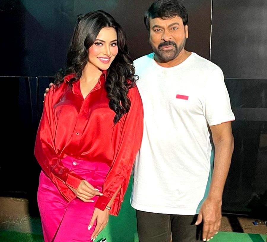 Urvashi heats up Waltair Veerayya