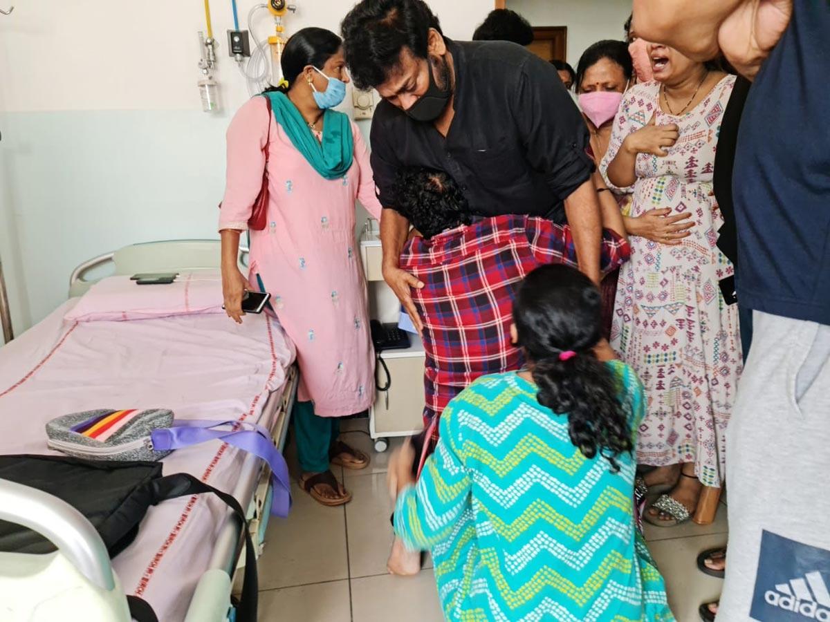 Actor Uttej suffers a personal loss