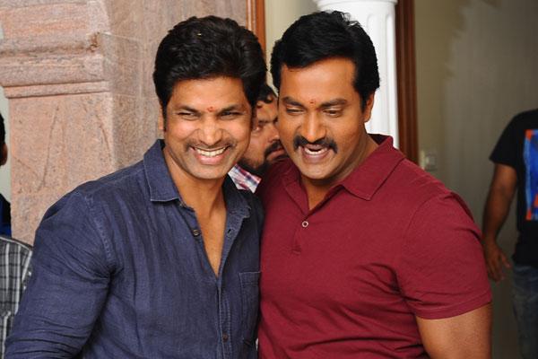 Director VP Rescues His Producer!