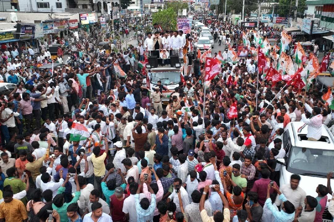 Venkatesh campaigns in Khammam