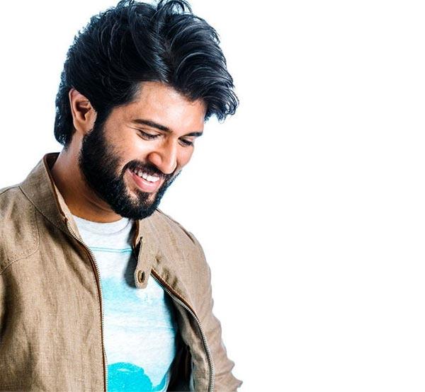 Maruthi, UV Blocked Vijay Devarakonda!