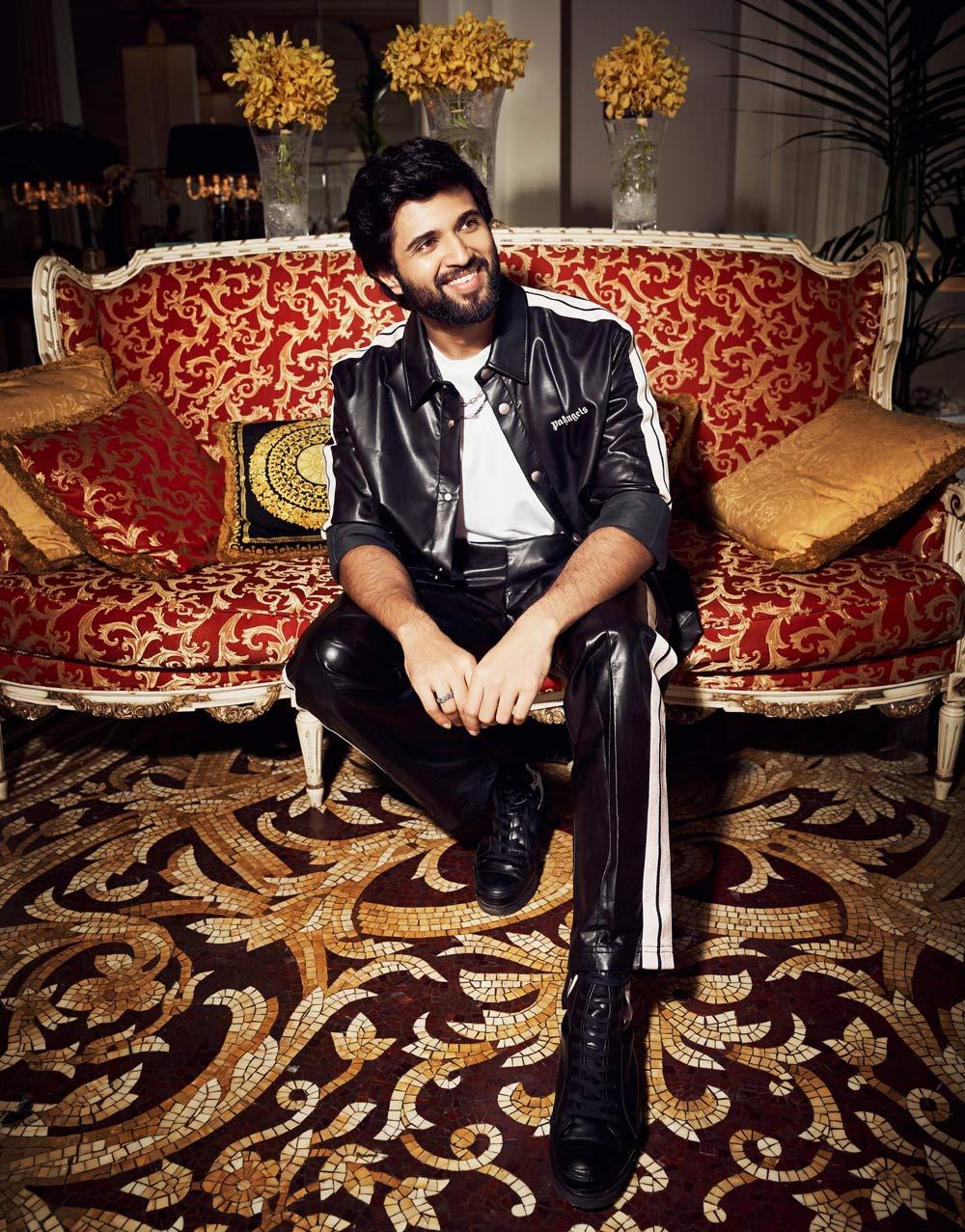 Vijay Deverakonda is back as Devera Santa for his fans!
