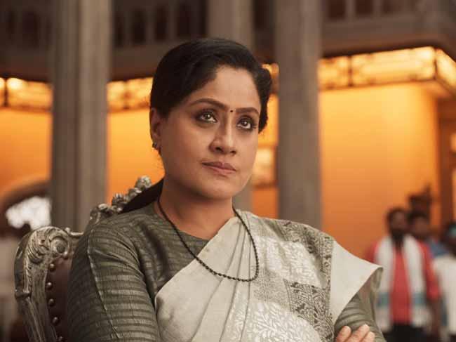 Raviteja's Brakes On Lady Amitabh