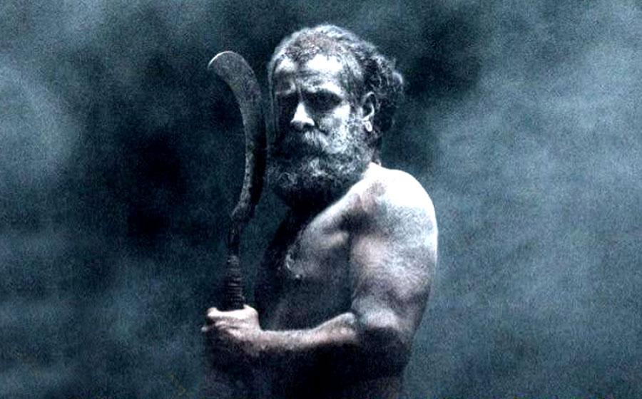 Vikram turns wild as Thangaalan