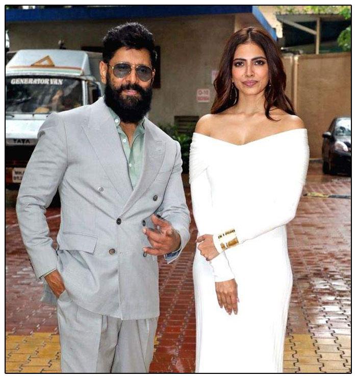 Vikram - Malavika Mohanan Speak About Women Safety