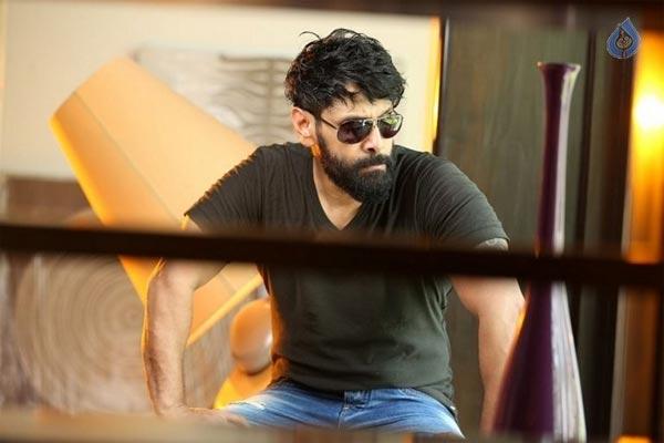 Spirit Of Chennai - Vikram Shows The Way