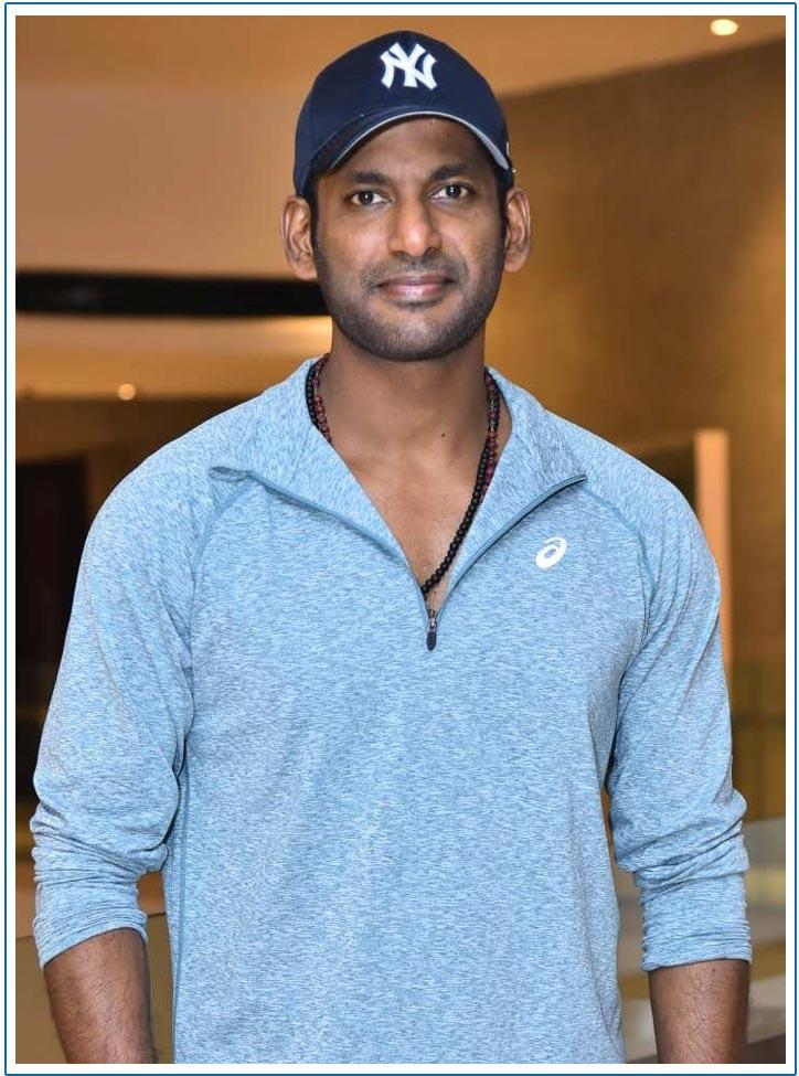 Vishal Promotes Rathnam With Hundred Stitches