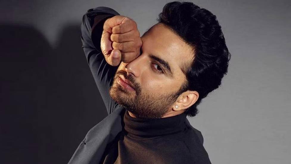 Dhamki second single to dazzle