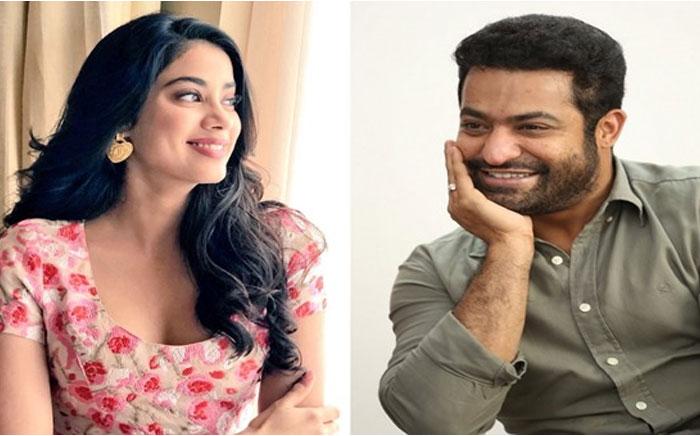Who Is That UpcomingÂ B-Wood Heroine for NTR?