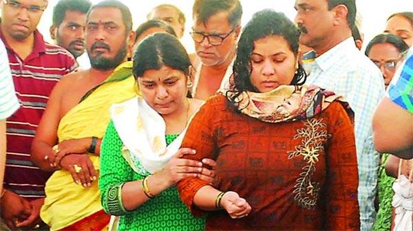 Kuchibhotla Srinivas Wife Sunayana Visa Problem!