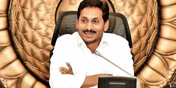 YS Jagan Faces Wrath of Employees