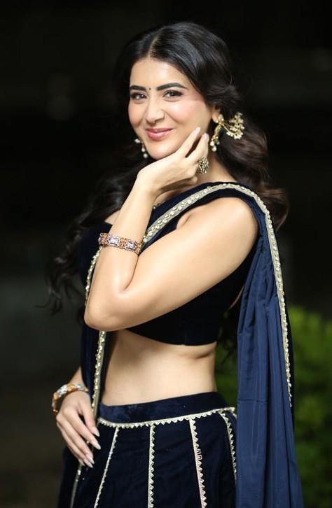 Rashi Singh Photos