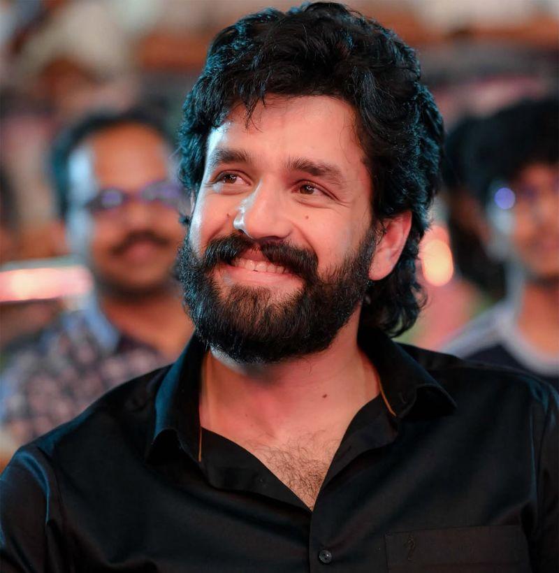 Is Rs 100 crore possible for Akhil?