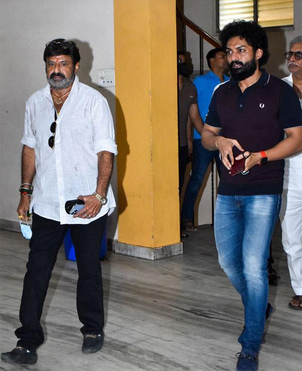 Balakrishna watches Bimbisara