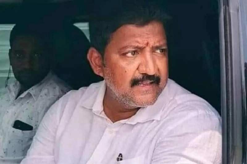 Big shock for Vallabhaneni Vamsi