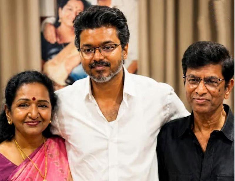 Vijay mother Shoba gets emotional during Vijay Oath Ceremony