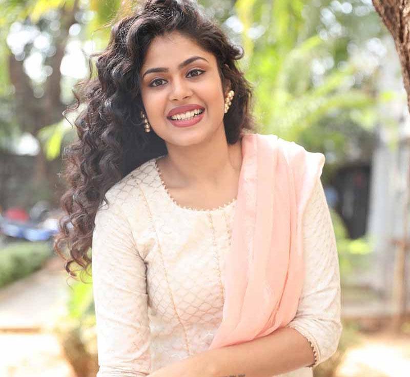 Jathi Ratnalu Faria Abdullah is a dancer, painter