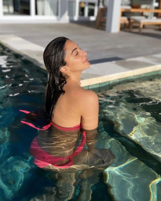 Kiara Advani Bikini pic viral